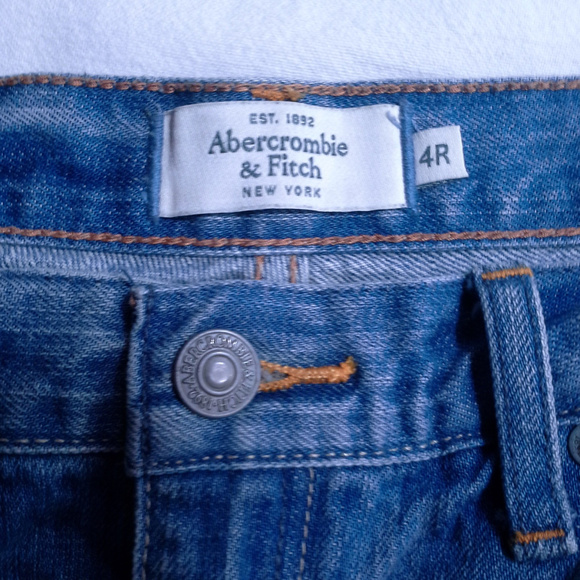 Abercrombie & Fitch jeans Sz 4R Madison Boot cut Low rise Distressed Lt med blue - Picture 2 of 14
